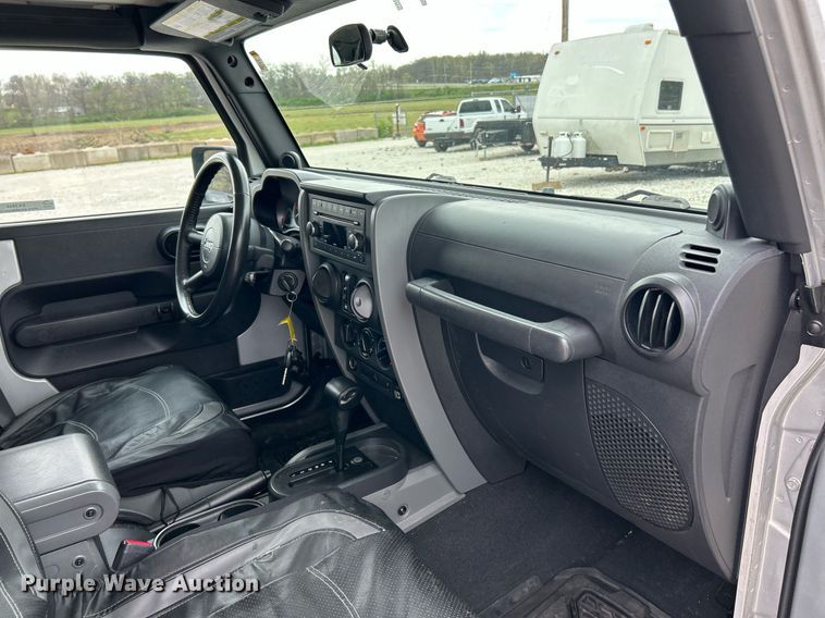 image for item EK2944 2007 Jeep Wrangler Sahara SUV