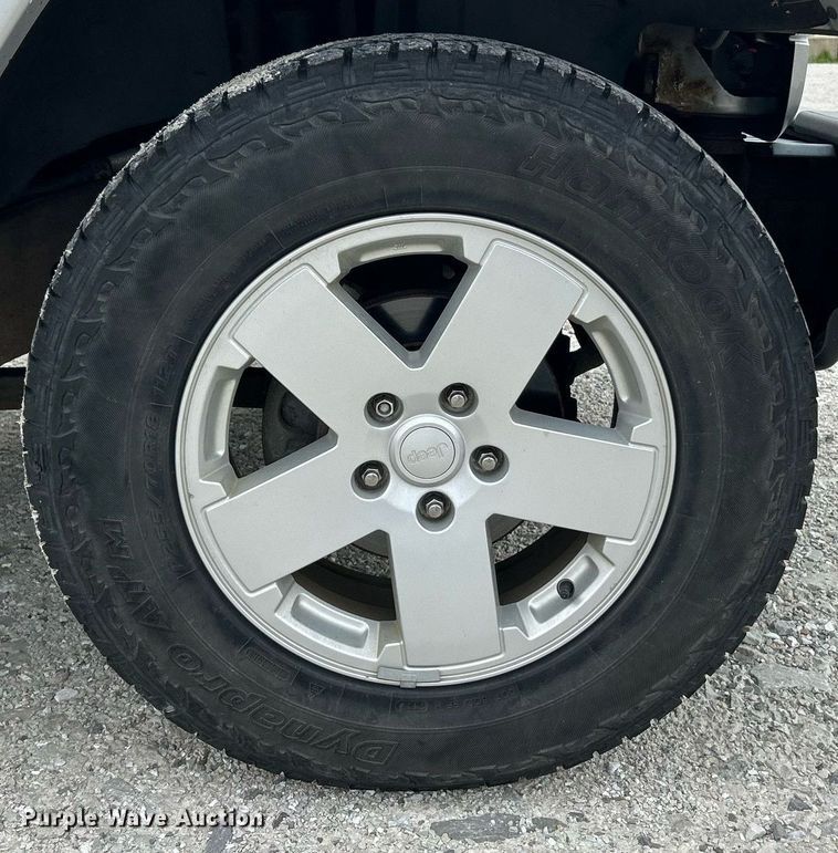 image for item EK2944 2007 Jeep Wrangler Sahara SUV