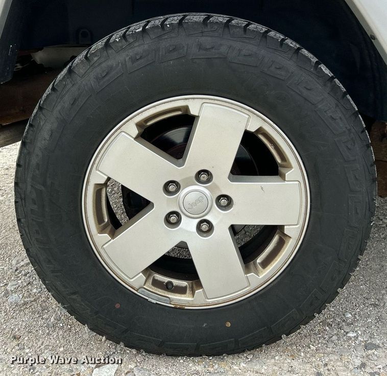 image for item EK2944 2007 Jeep Wrangler Sahara SUV