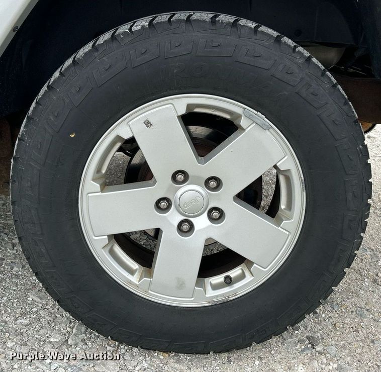 image for item EK2944 2007 Jeep Wrangler Sahara SUV