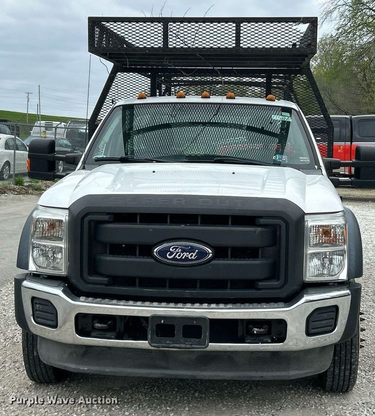 image for item EK2945 2013 Ford F450 Super Duty XL flatbed truck