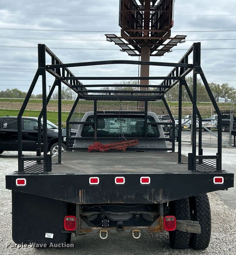 image for item EK2945 2013 Ford F450 Super Duty XL flatbed truck