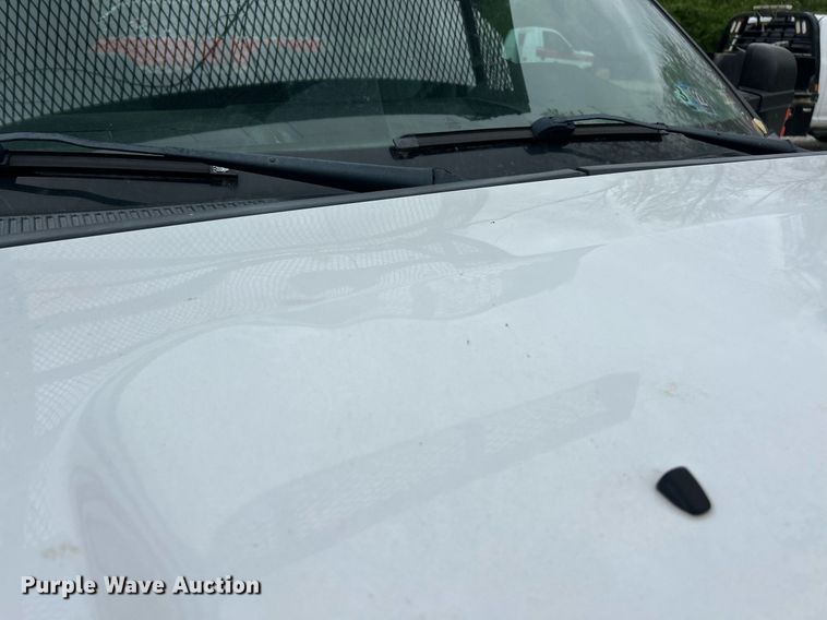 image for item EK2945 2013 Ford F450 Super Duty XL flatbed truck