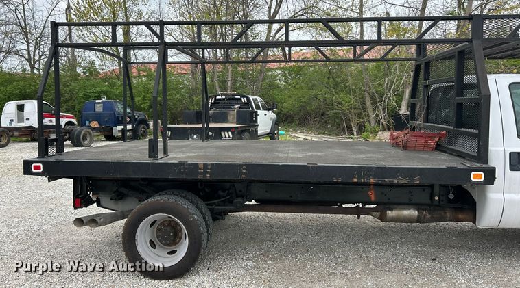 image for item EK2945 2013 Ford F450 Super Duty XL flatbed truck