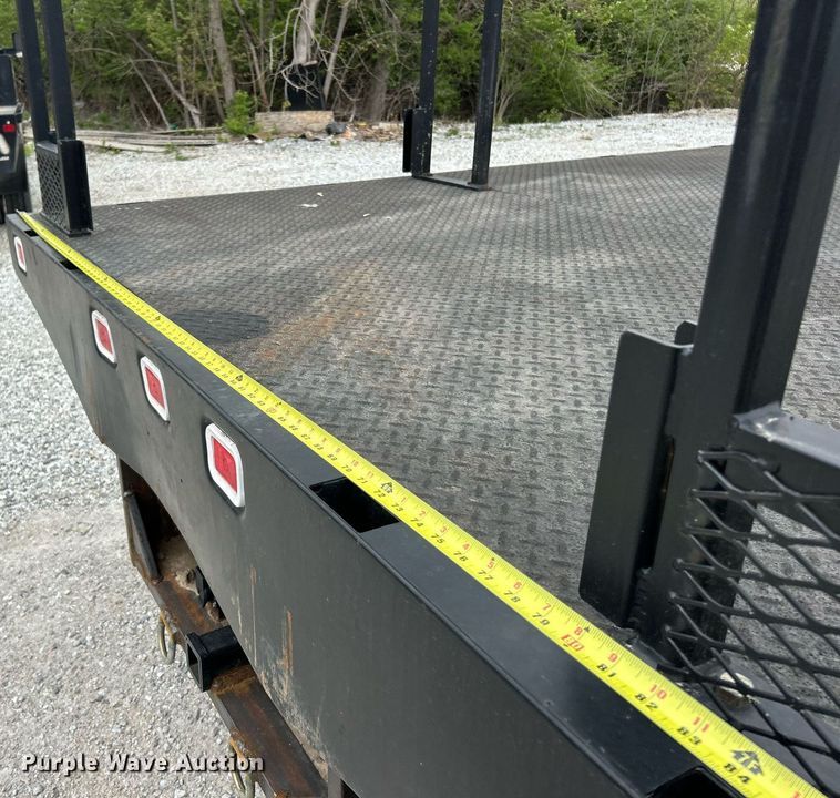 image for item EK2945 2013 Ford F450 Super Duty XL flatbed truck