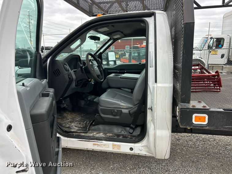 image for item EK2945 2013 Ford F450 Super Duty XL flatbed truck