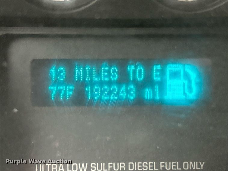 image for item EK2945 2013 Ford F450 Super Duty XL flatbed truck