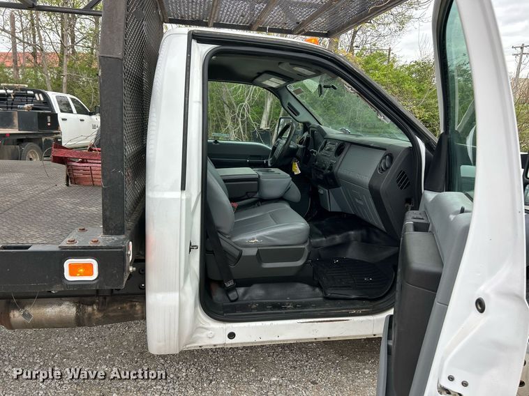 image for item EK2945 2013 Ford F450 Super Duty XL flatbed truck