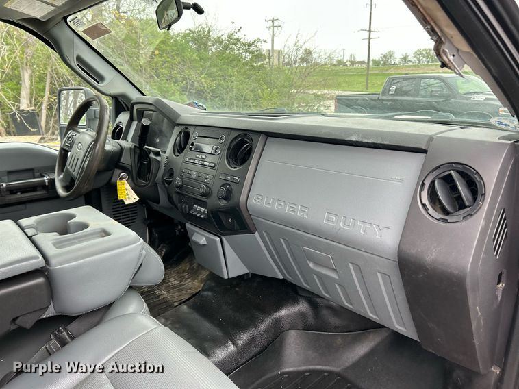 image for item EK2945 2013 Ford F450 Super Duty XL flatbed truck