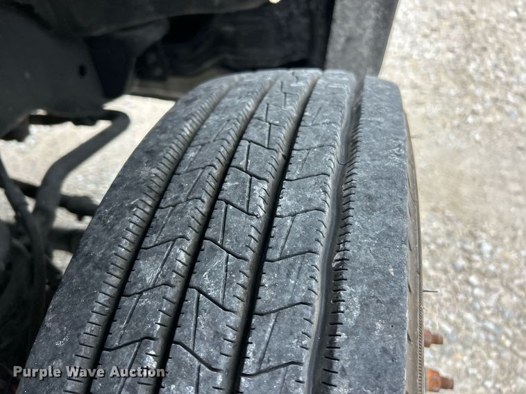 image for item EK2945 2013 Ford F450 Super Duty XL flatbed truck