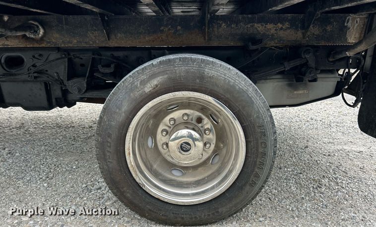 image for item EK2945 2013 Ford F450 Super Duty XL flatbed truck