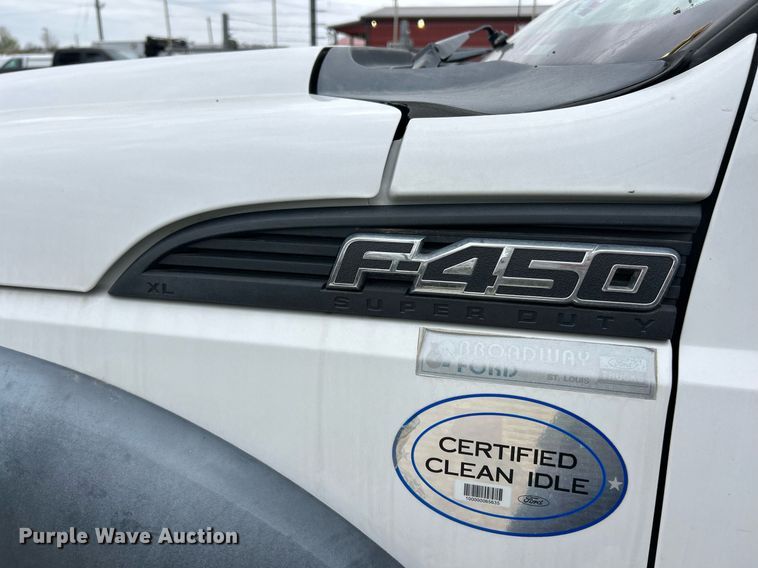 image for item EK2945 2013 Ford F450 Super Duty XL flatbed truck