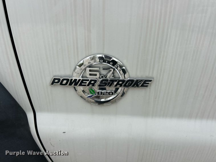 image for item EK2945 2013 Ford F450 Super Duty XL flatbed truck