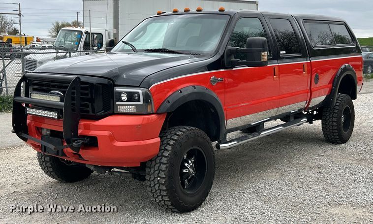 image for item EK2946 2004 Ford F350 Super Duty Harley Davidson Crew Cab pickup truck