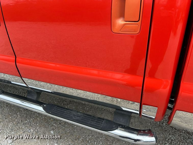 image for item EK2946 2004 Ford F350 Super Duty Harley Davidson Crew Cab pickup truck