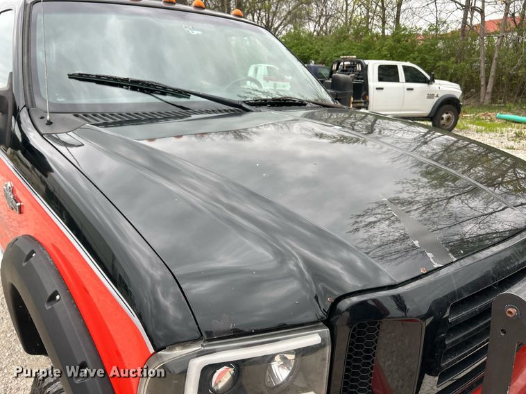 image for item EK2946 2004 Ford F350 Super Duty Harley Davidson Crew Cab pickup truck