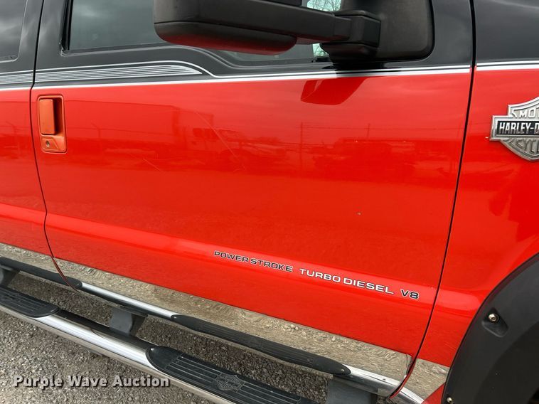 image for item EK2946 2004 Ford F350 Super Duty Harley Davidson Crew Cab pickup truck