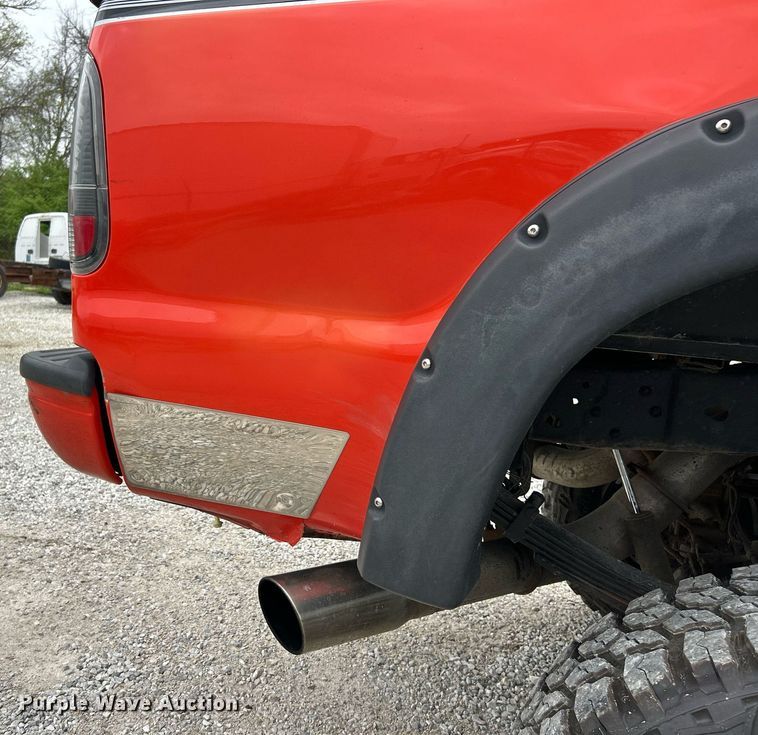 image for item EK2946 2004 Ford F350 Super Duty Harley Davidson Crew Cab pickup truck