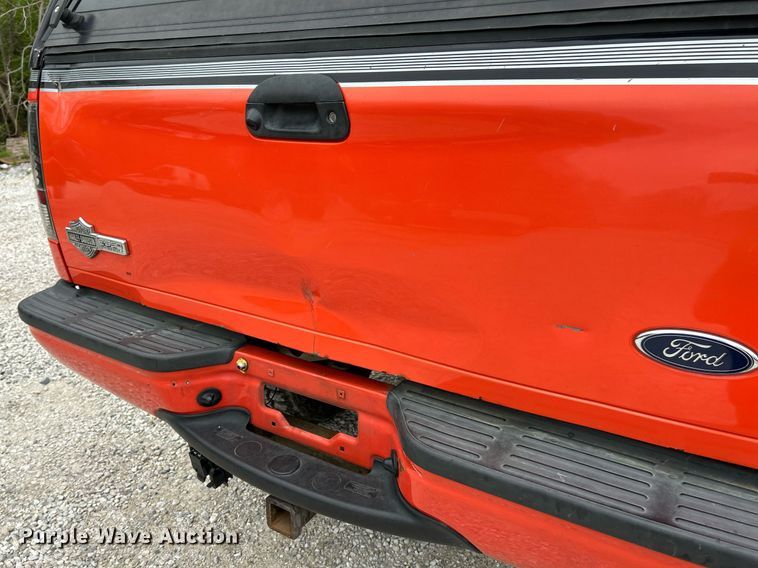 image for item EK2946 2004 Ford F350 Super Duty Harley Davidson Crew Cab pickup truck