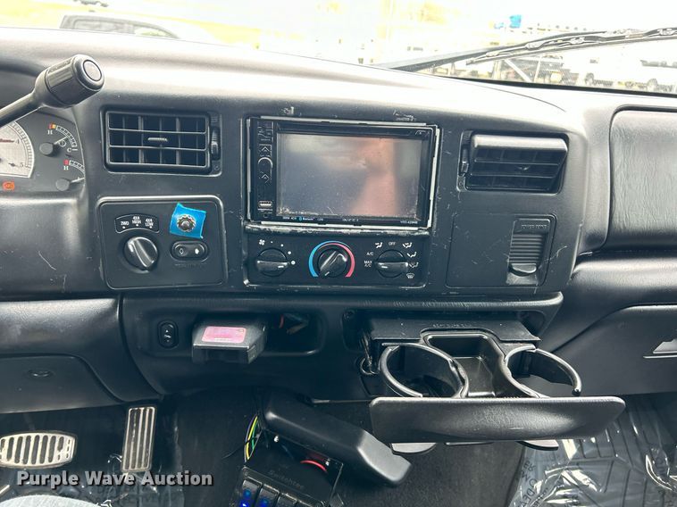 image for item EK2946 2004 Ford F350 Super Duty Harley Davidson Crew Cab pickup truck