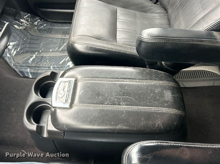 image for item EK2946 2004 Ford F350 Super Duty Harley Davidson Crew Cab pickup truck