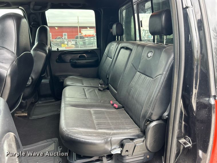 image for item EK2946 2004 Ford F350 Super Duty Harley Davidson Crew Cab pickup truck