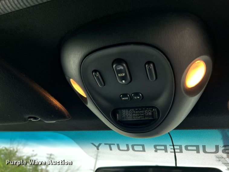 image for item EK2946 2004 Ford F350 Super Duty Harley Davidson Crew Cab pickup truck