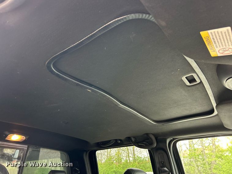 image for item EK2946 2004 Ford F350 Super Duty Harley Davidson Crew Cab pickup truck