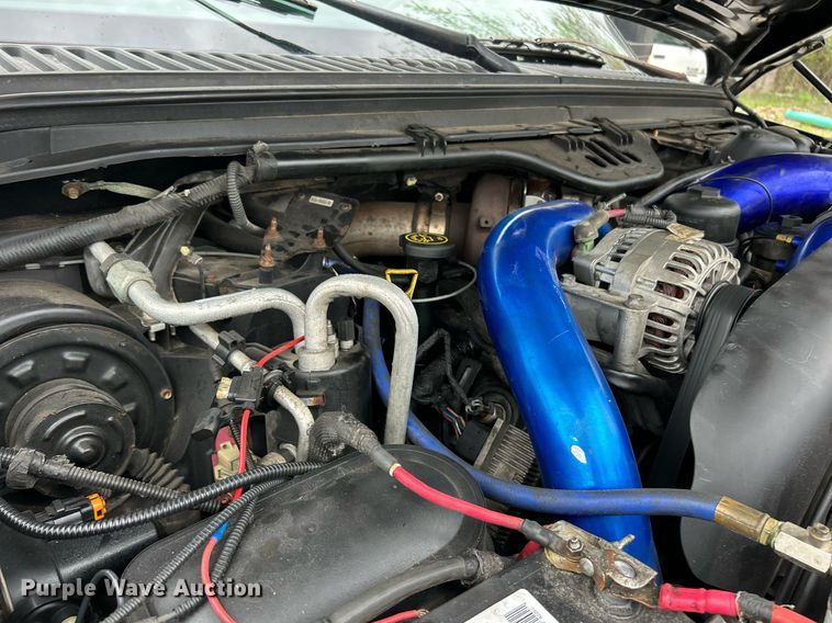 image for item EK2946 2004 Ford F350 Super Duty Harley Davidson Crew Cab pickup truck