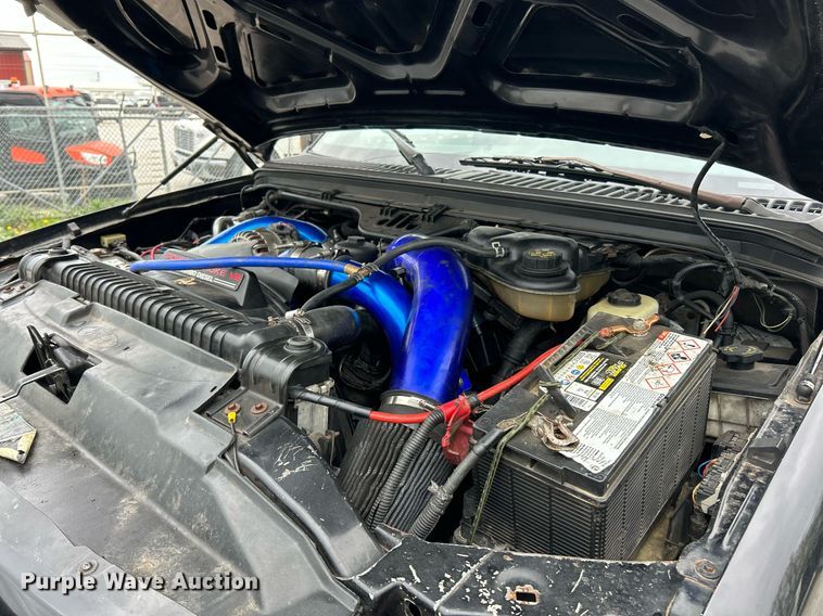 image for item EK2946 2004 Ford F350 Super Duty Harley Davidson Crew Cab pickup truck