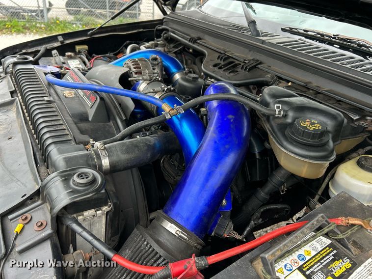 image for item EK2946 2004 Ford F350 Super Duty Harley Davidson Crew Cab pickup truck