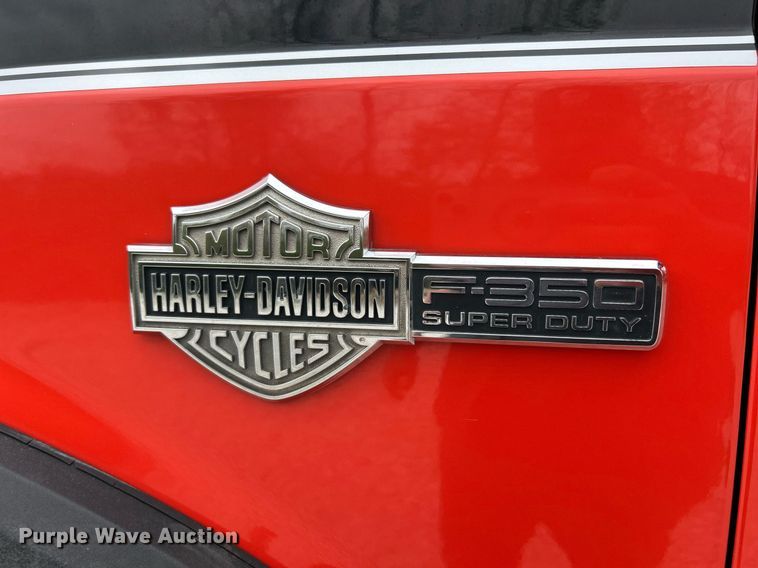 image for item EK2946 2004 Ford F350 Super Duty Harley Davidson Crew Cab pickup truck