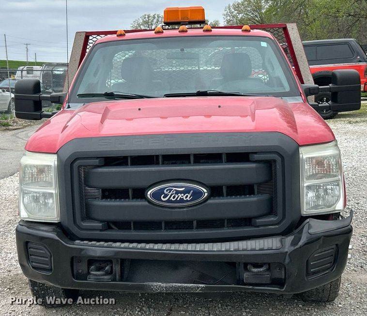 image for item EK2947 2013 Ford F350 Super Duty XL flatbed pickup truck