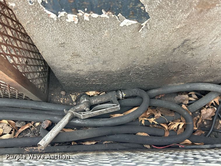 image for item EK2947 2013 Ford F350 Super Duty XL flatbed pickup truck