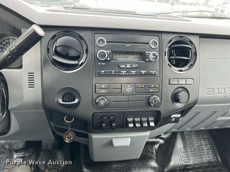 image for item EK2947 2013 Ford F350 Super Duty XL flatbed pickup truck