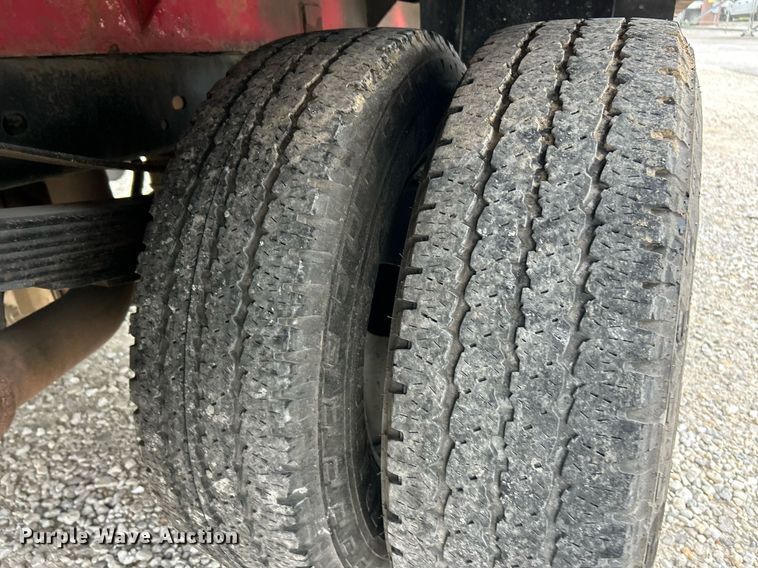 image for item EK2947 2013 Ford F350 Super Duty XL flatbed pickup truck