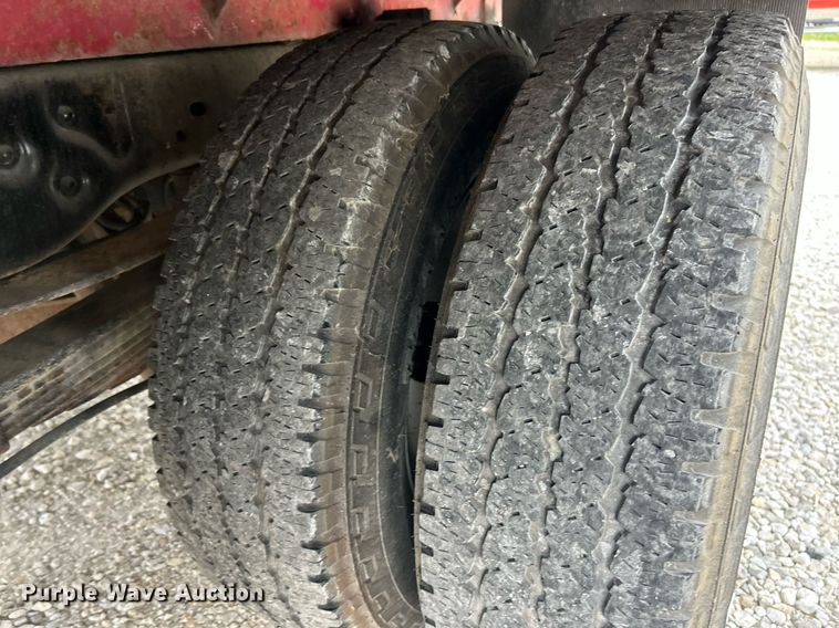 image for item EK2947 2013 Ford F350 Super Duty XL flatbed pickup truck