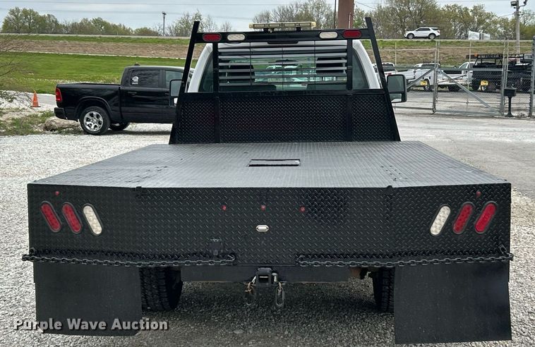 image for item EK2948 2015 Ford F550 Super Duty SuperCab flatbed truck