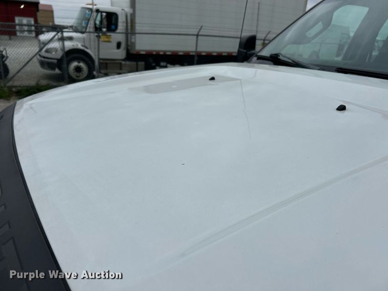 image for item EK2948 2015 Ford F550 Super Duty SuperCab flatbed truck