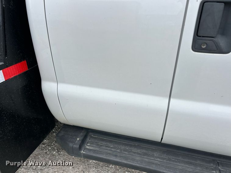 image for item EK2948 2015 Ford F550 Super Duty SuperCab flatbed truck