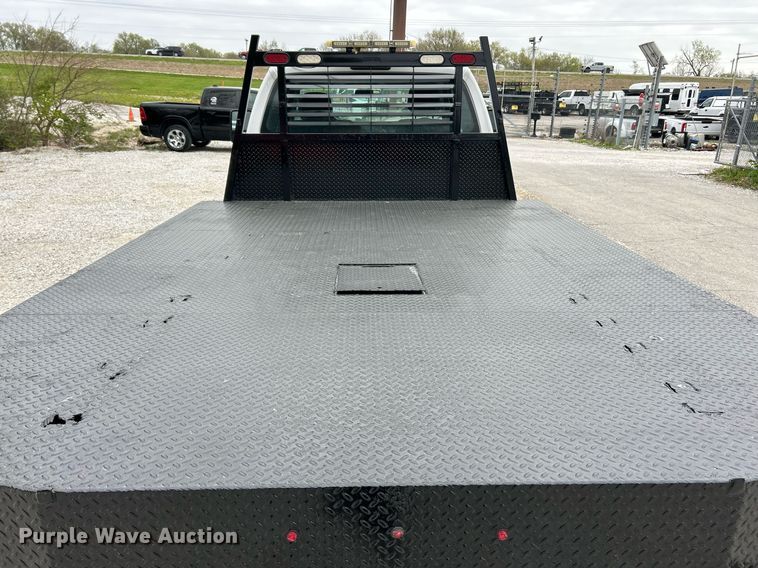 image for item EK2948 2015 Ford F550 Super Duty SuperCab flatbed truck