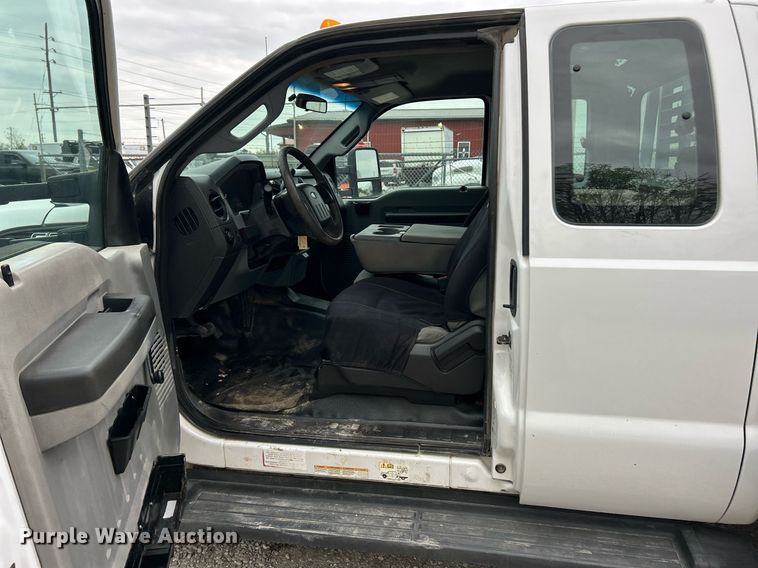 image for item EK2948 2015 Ford F550 Super Duty SuperCab flatbed truck