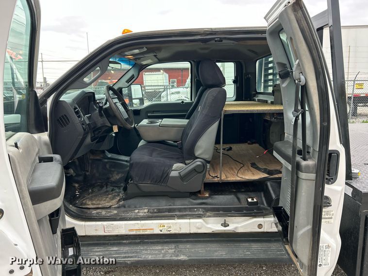 image for item EK2948 2015 Ford F550 Super Duty SuperCab flatbed truck