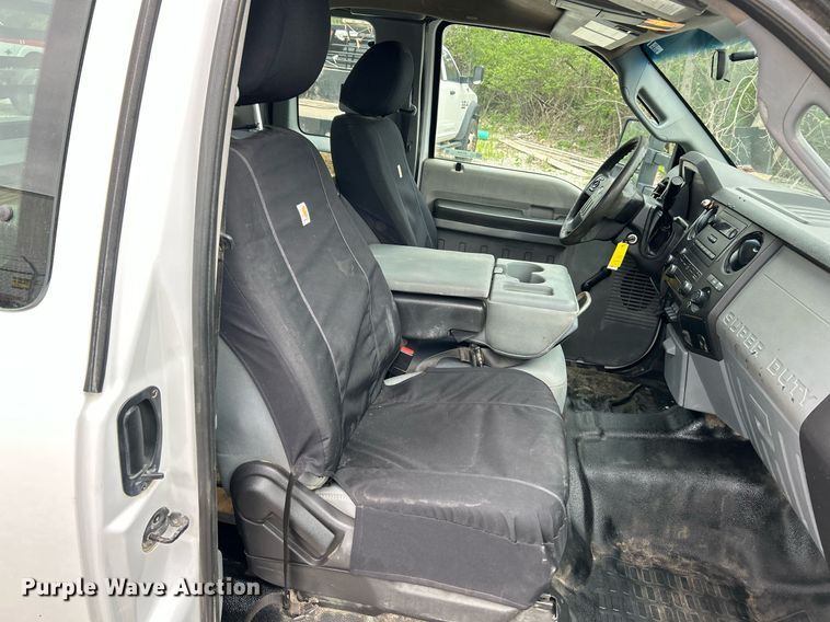 image for item EK2948 2015 Ford F550 Super Duty SuperCab flatbed truck