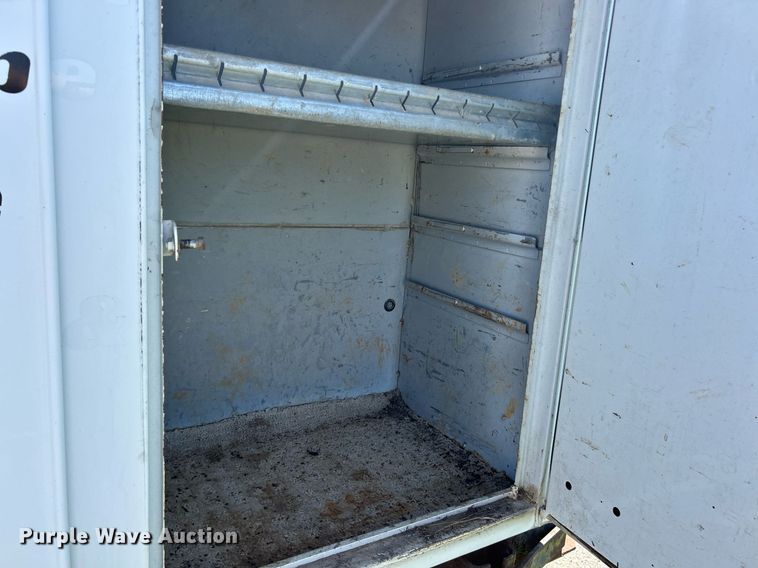 image for item EK2953 Reading utility bed