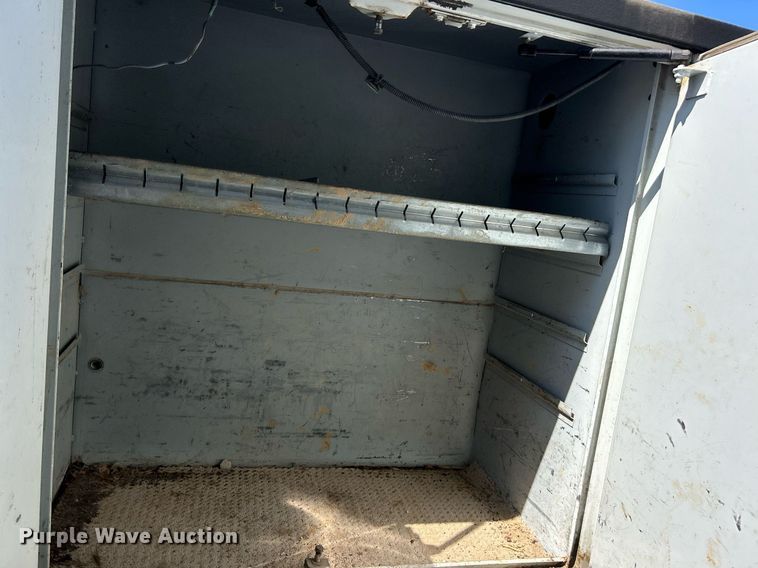 image for item EK2953 Reading utility bed