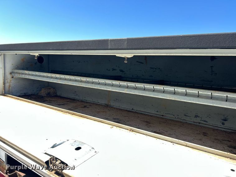 image for item EK2953 Reading utility bed