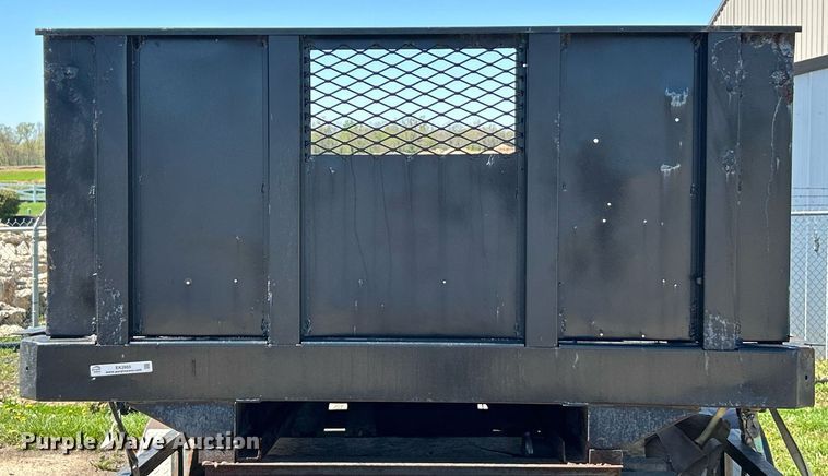 image for item EK2955 Flatbed pickup truck bed