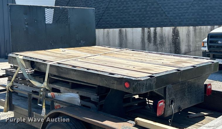 image for item EK2955 Flatbed pickup truck bed