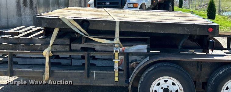 image for item EK2955 Flatbed pickup truck bed